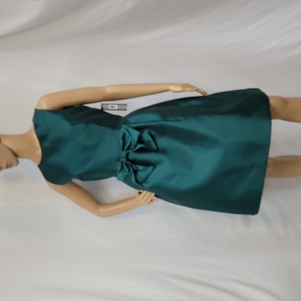 Tahari Women's Hunter Green Cocktail or Holiday Dress - Picture 8 of 16